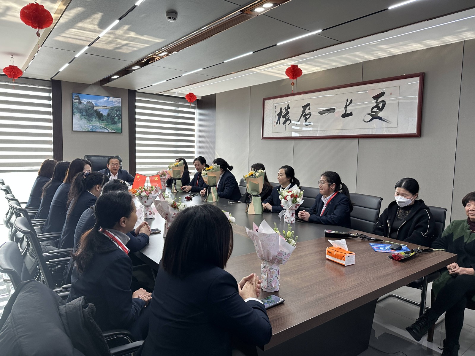 “同心協(xié)力 乘風(fēng)破浪 巾幗力量,再創(chuàng)輝煌”易順建工集團(tuán)舉行婦女節(jié)慶祝大會